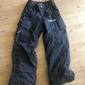 Volvo’s youth ski snowboard pants